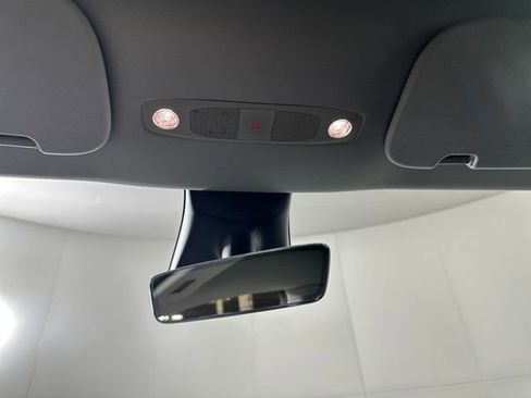 Used 2021 Tesla Model Y Long Range image 23