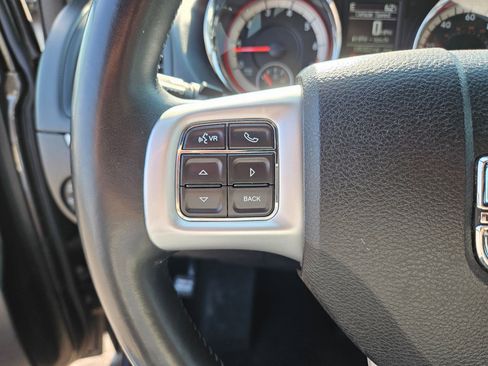 Used 2017 Dodge Grand Caravan GT FWD image 17