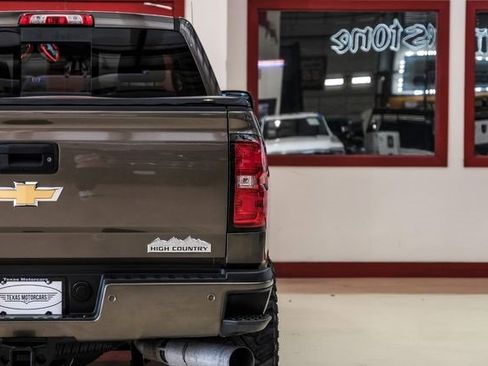 Used 2015 Chevrolet Silverado 2500 High Country w/ Duramax Plus Package image 41