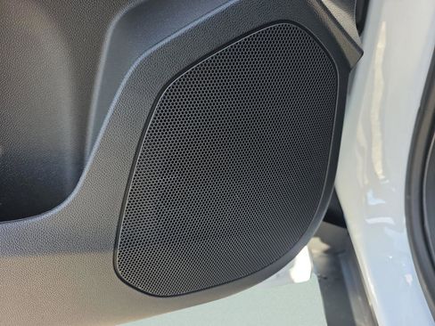 New 2026 Chevrolet Trax RS w/ Sunroof Package image 23