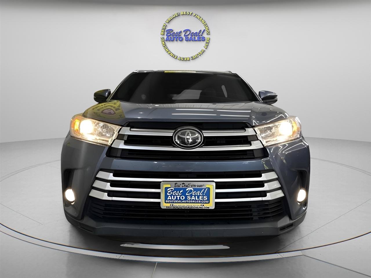 Used 2017 Toyota Highlander XLE AWD/4WD image 5