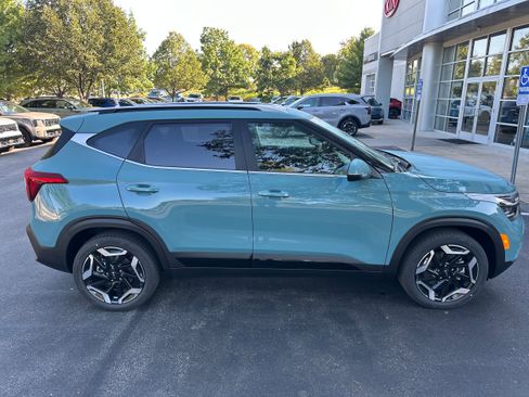 New 2026 Kia Seltos SX w/ SX Sunroof Package image 4