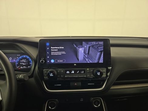 Used 2024 Toyota Grand Highlander FWD image 10