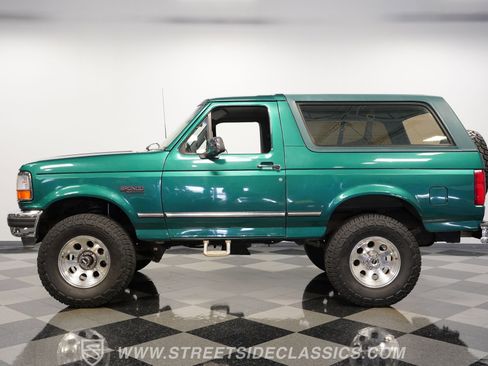 Used 1996 Ford Bronco XLT image 2