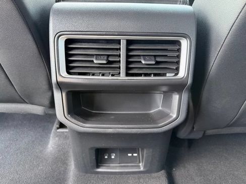 Used 2025 Volkswagen Atlas Cross Sport SE AWD/4WD image 13