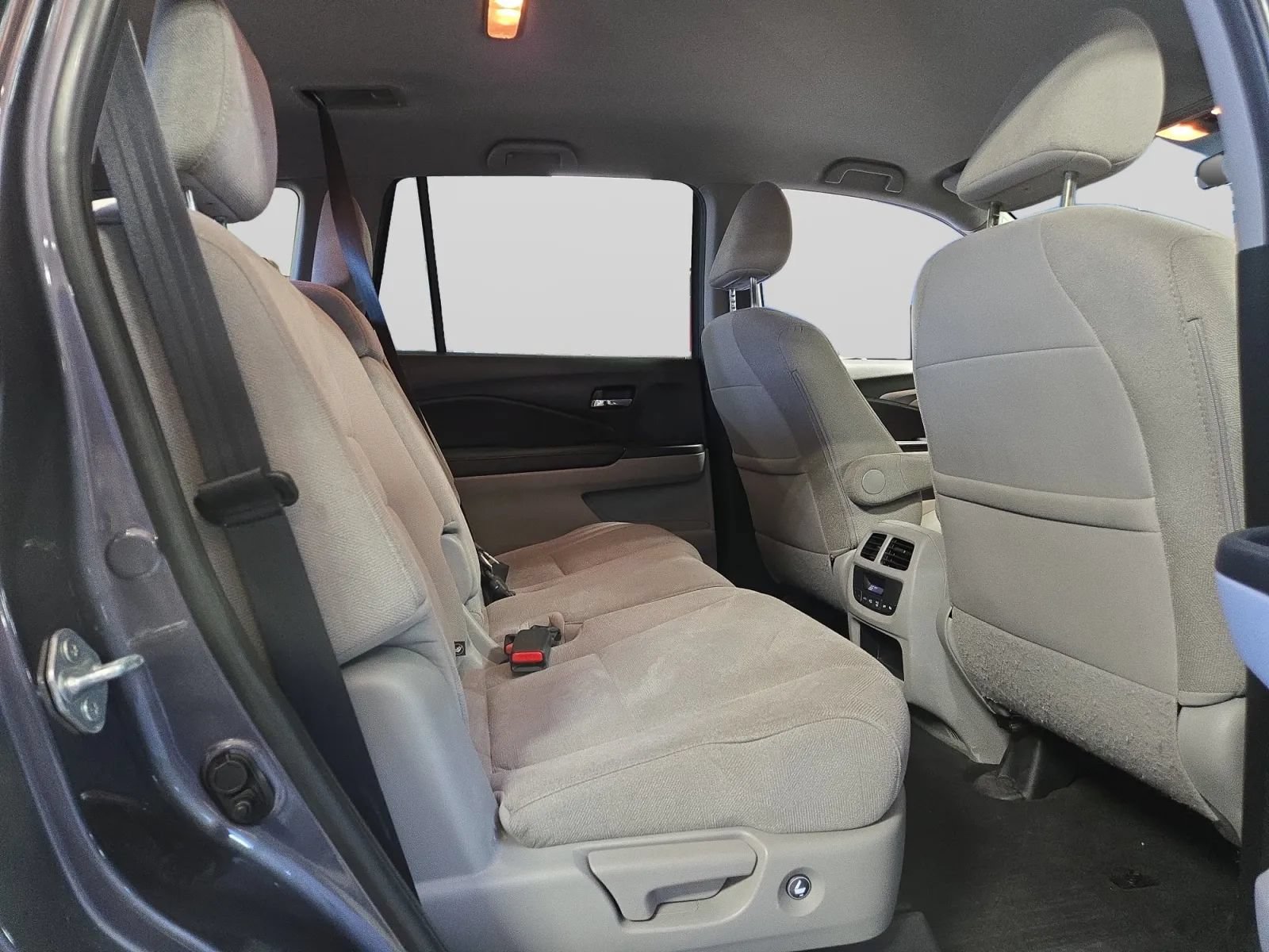 Used 2021 Honda Pilot EX image 30