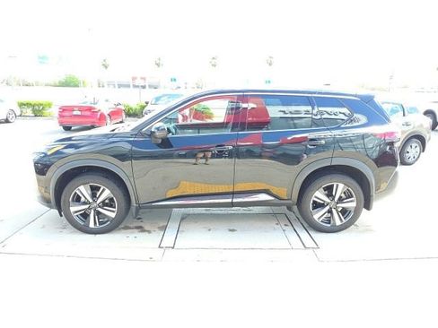 Used 2023 Nissan Rogue SL w/ SL Premium Package image 7