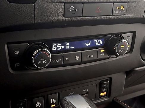 Used 2023 Nissan Frontier PRO-4X w/ Pro-4X Premium Package image 17