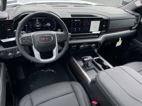 New 2026 GMC Sierra 1500 SLT w/ SLT Premium Package RWD image 9
