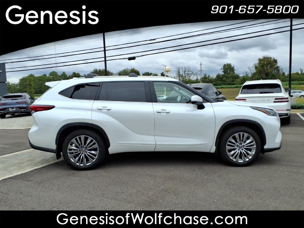 Used 2022 Toyota Highlander Platinum AWD/4WD image 6