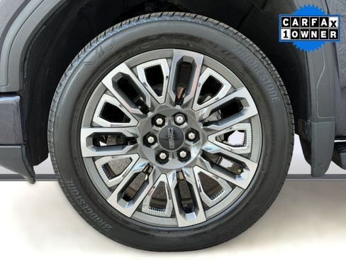 Used 2024 GMC Sierra 1500 Denali Ultimate AWD/4WD image 12