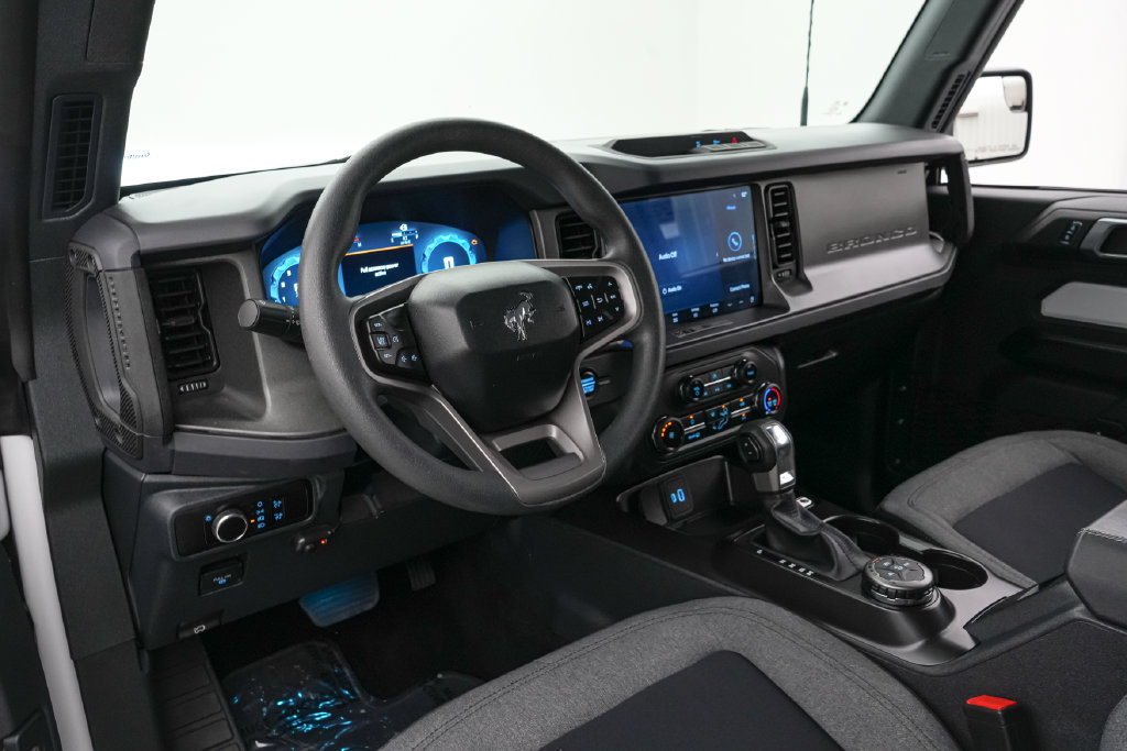 Certified 2025 Ford Bronco 2-Door AWD/4WD image 18