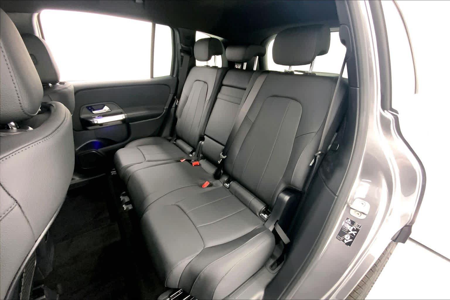 Used 2026 Mercedes-Benz GLB 250 image 6