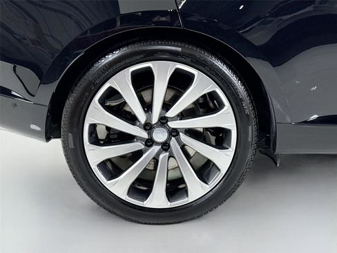 Used 2025 Land Rover Range Rover Autobiography image 40