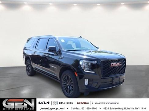 Used 2023 GMC Yukon XL Denali AWD/4WD image 1