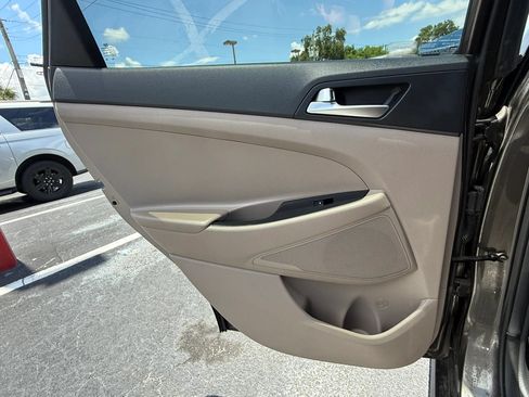 Used 2019 Hyundai Tucson Value FWD image 26