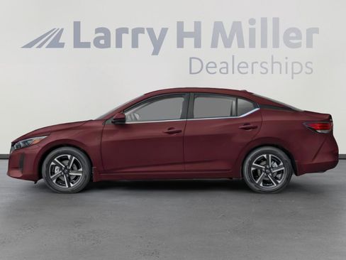 Used 2024 Nissan Sentra SV image 3