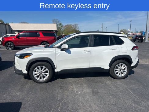 Used 2022 Toyota Corolla Cross LE image 5