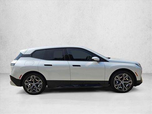 Certified 2024 BMW iX xDrive50 w/ Premium Package AWD/4WD image 4