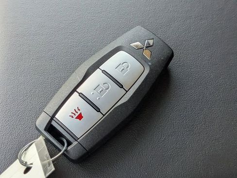 New 2026 Mitsubishi Outlander ES image 31