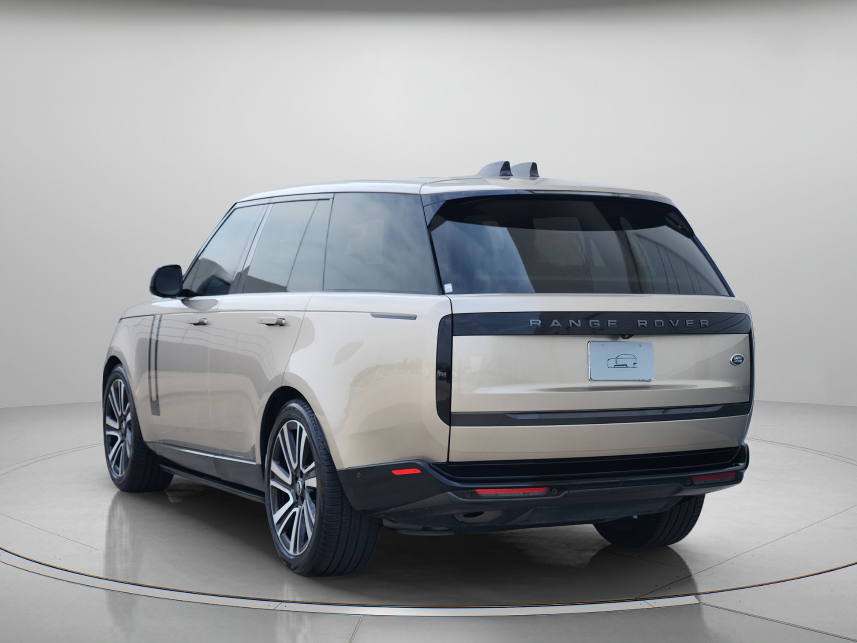 Certified 2023 Land Rover Range Rover SE AWD/4WD image 3