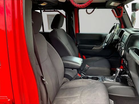 Used 2015 Jeep Wrangler Unlimited Sport AWD/4WD image 7