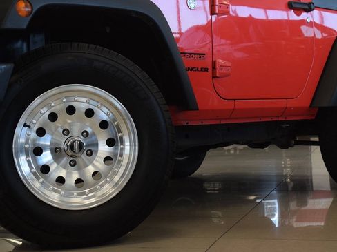 Used 2013 Jeep Wrangler Sport AWD/4WD image 10