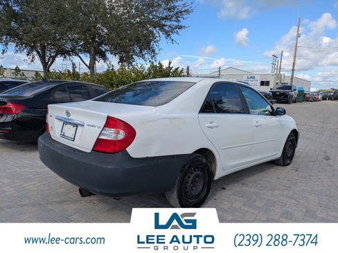 Used 2002 Toyota Camry LE image 3