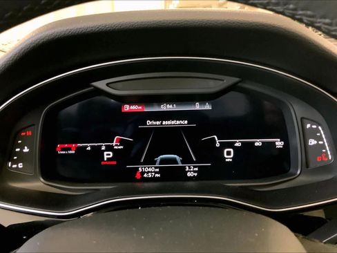 Used 2022 Audi Q8 Premium Plus image 25