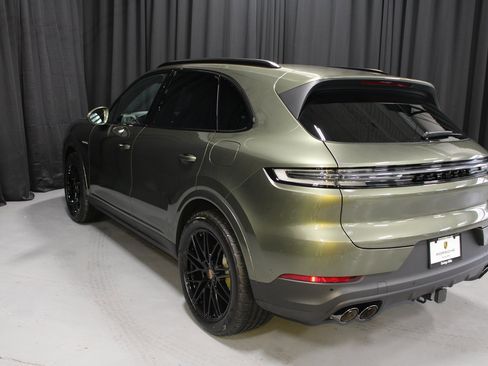 New 2026 Porsche Cayenne E-Hybrid image 15