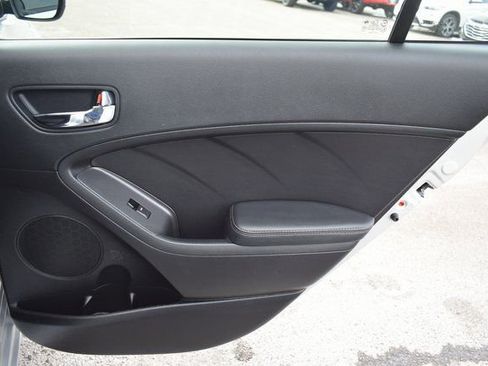 Used 2016 Kia Forte LX image 32