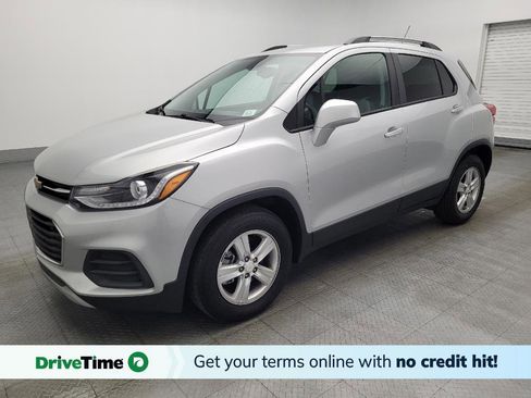 Used 2021 Chevrolet Trax LT FWD image 1
