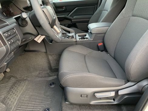 Used 2025 Toyota 4Runner SR5 image 10