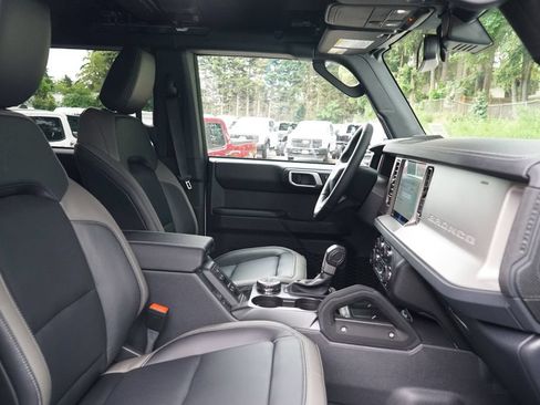 New 2026 Ford Bronco Outer Banks w/ Sasquatch Package AWD/4WD image 9