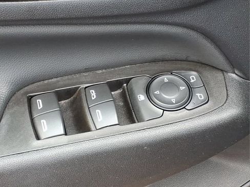 Used 2023 Chevrolet Equinox LT FWD image 16