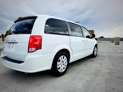 Used 2015 Dodge Grand Caravan SE w/ Quick Order Package 29E SE image 5