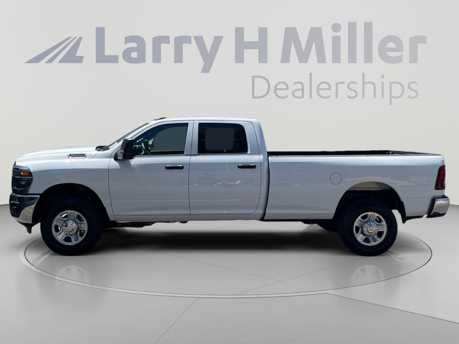 New 2026 RAM 2500 Tradesman w/ Chrome Appearance Group AWD/4WD image 2