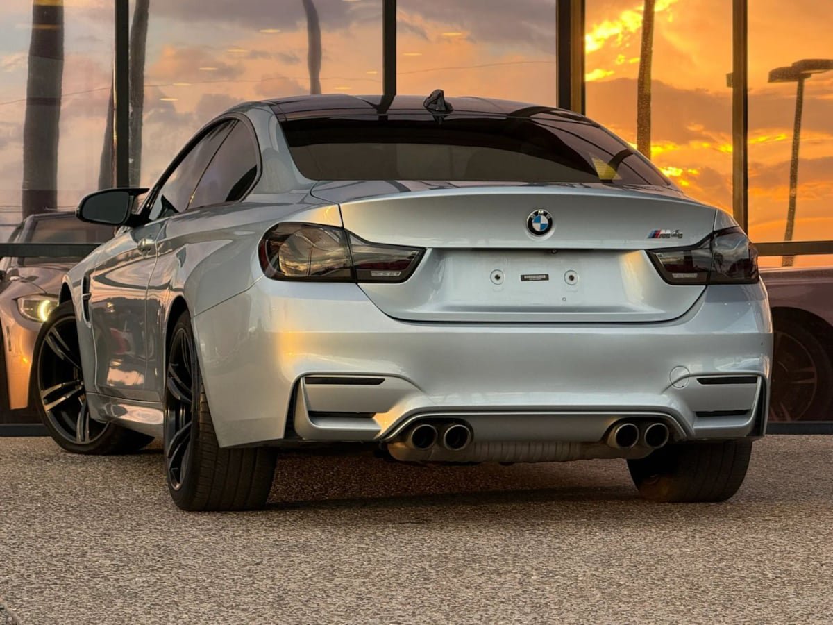 Used 2018 BMW M4 Coupe RWD image 8