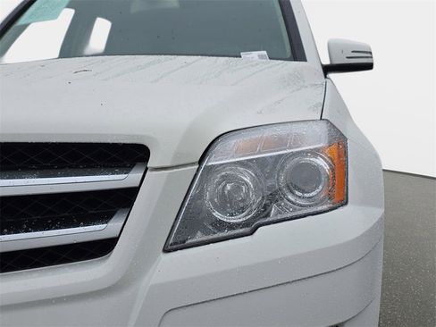 Used 2012 Mercedes-Benz GLK 350 4MATIC image 34