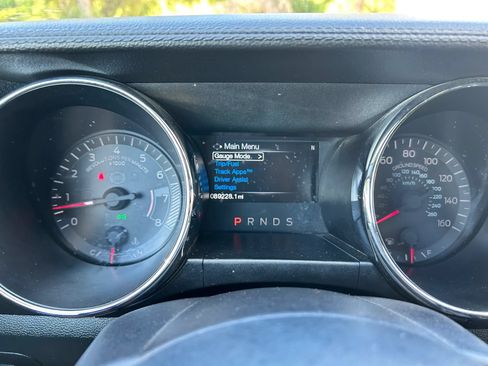 Used 2015 Ford Mustang Convertible RWD image 19