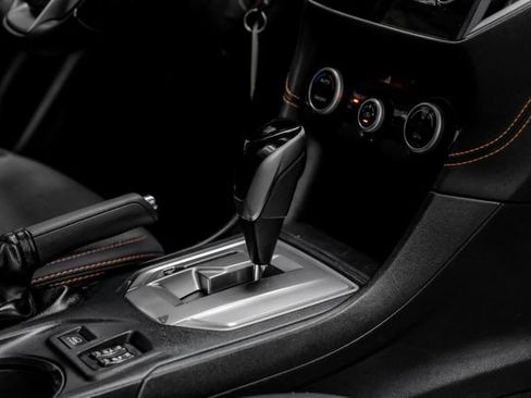 Used 2020 Subaru Crosstrek 2.0i Premium image 24