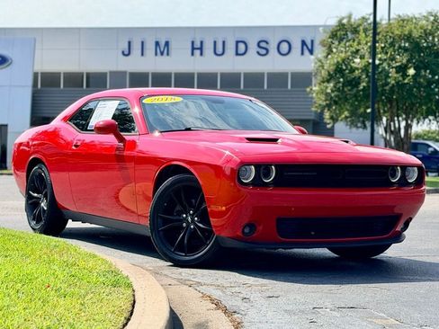 Used 2018 Dodge Challenger SXT w/ Blacktop Package RWD image 2