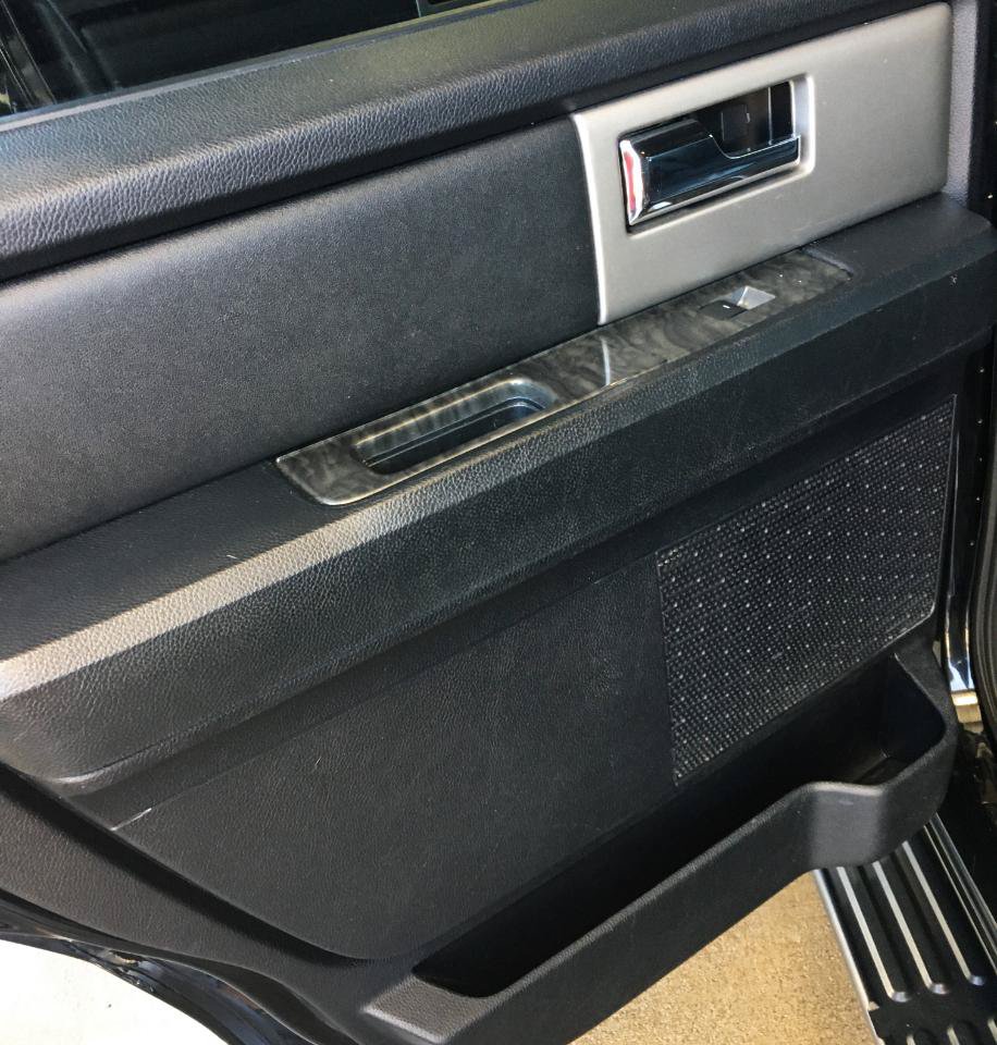 Used 2017 Ford Expedition Limited RWD image 12