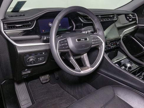 Used 2022 Jeep Grand Cherokee Limited 4xe w/ Luxury Tech Group II image 22