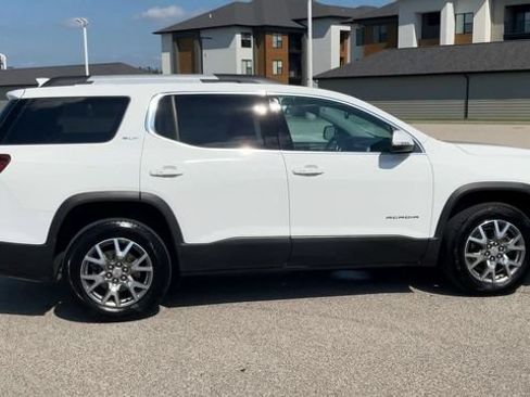 Used 2021 GMC Acadia SLT FWD image 9