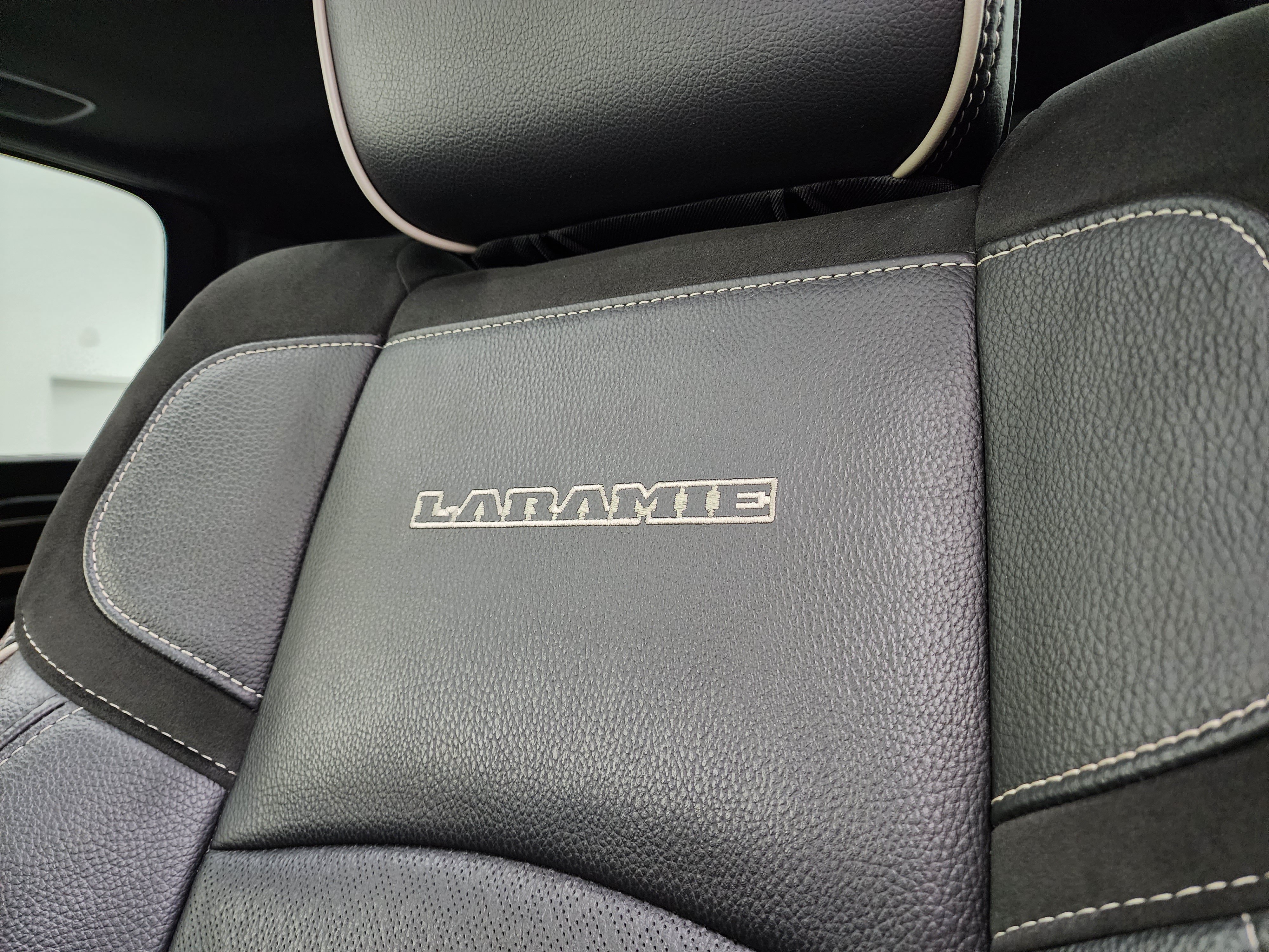 Used 2022 RAM 3500 Laramie AWD/4WD image 75
