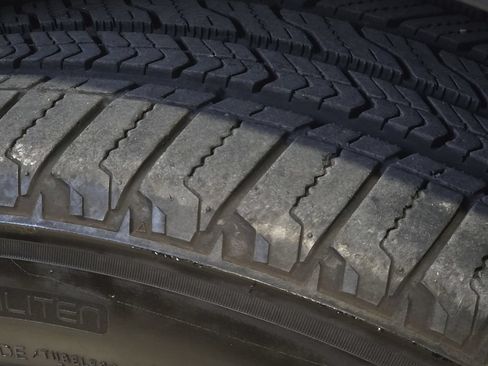 Used 2024 Volkswagen Atlas SEL Premium R-Line AWD/4WD image 10