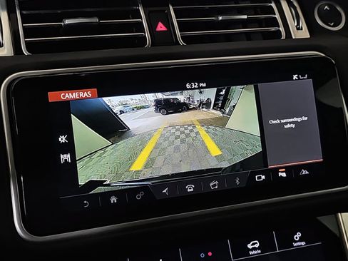 Used 2018 Land Rover Range Rover HSE AWD/4WD image 22