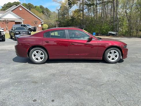 Used 2020 Dodge Charger SXT w/ Leather Interior Group RWD image 4