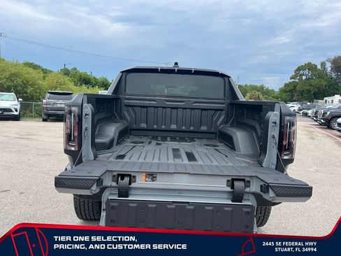 New 2026 GMC Hummer EV 4x4 Crew Cab image 10